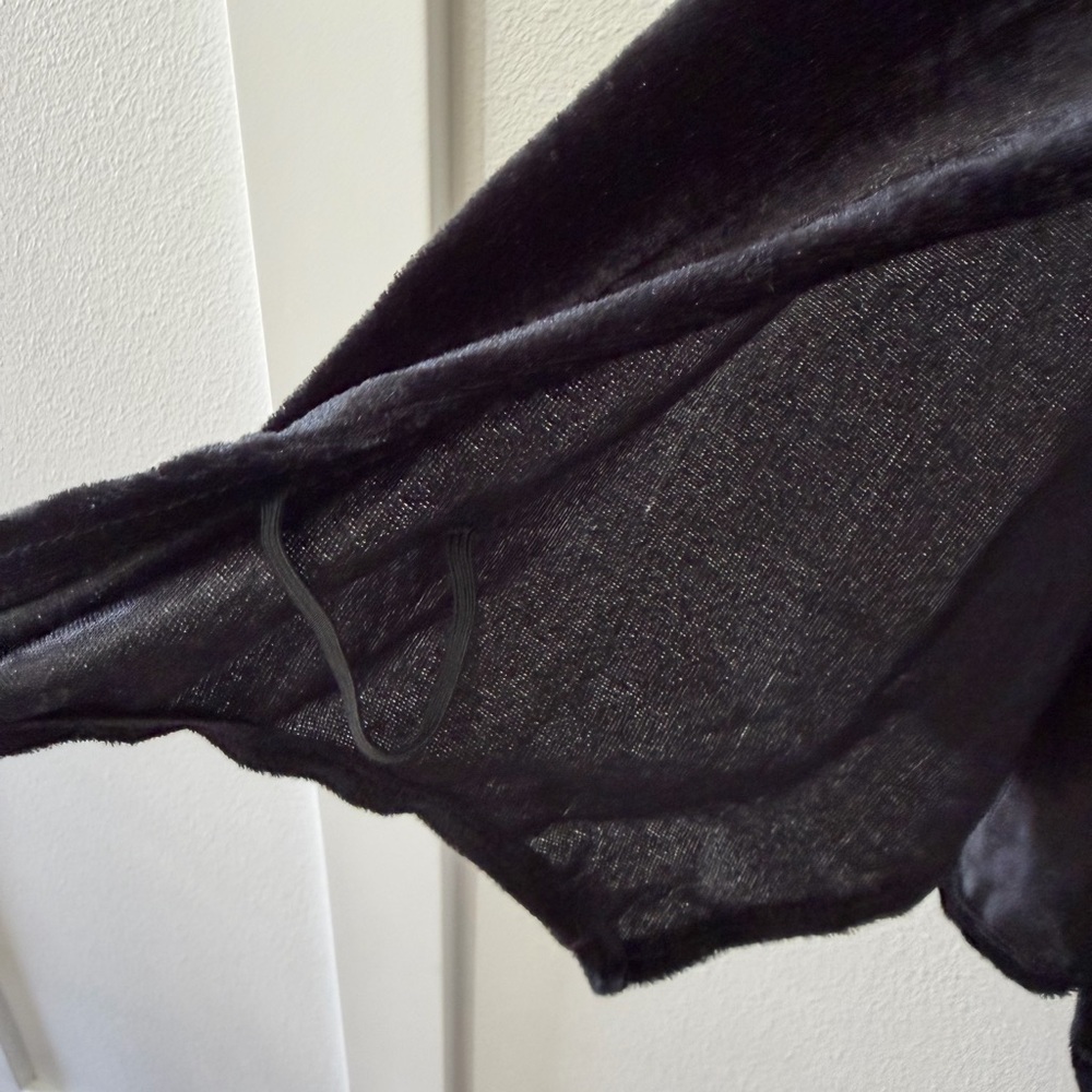 Kids' Bat Halloween Costume Capelet One Size Fits Most - Hyde & EEK! Boutique™ - Picture 3 of 5